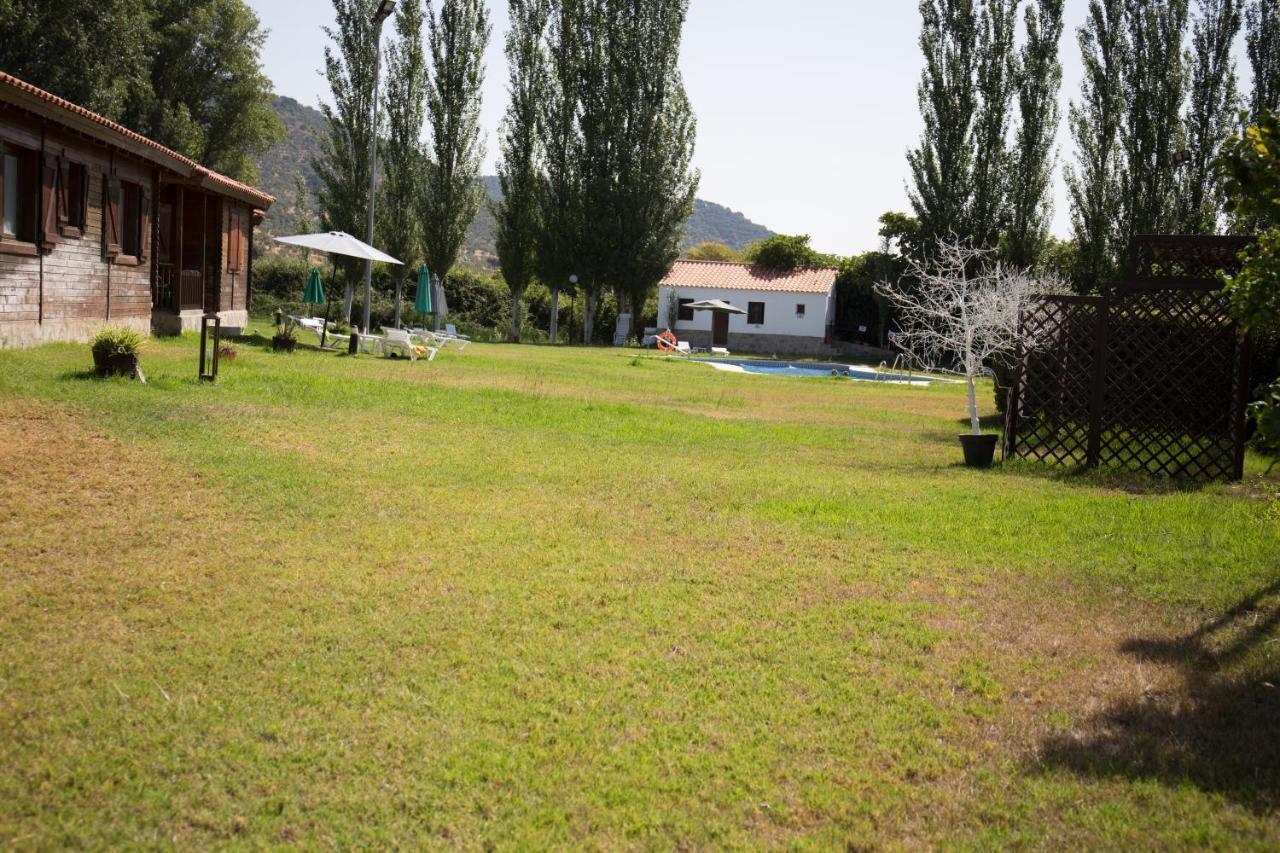 El Venero De Mostoles Constantina Bagian luar foto